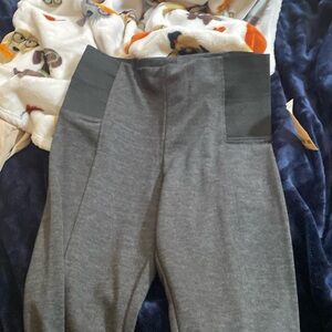 Super cute Leggins fit nice